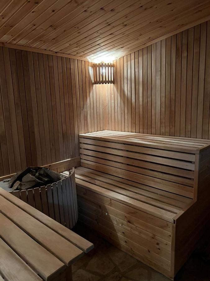 Glamping Wolf Mount Villa Margahovit Buitenkant foto