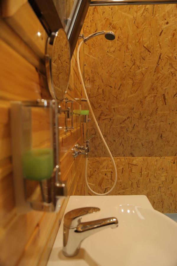 Glamping Wolf Mount Villa Margahovit Buitenkant foto