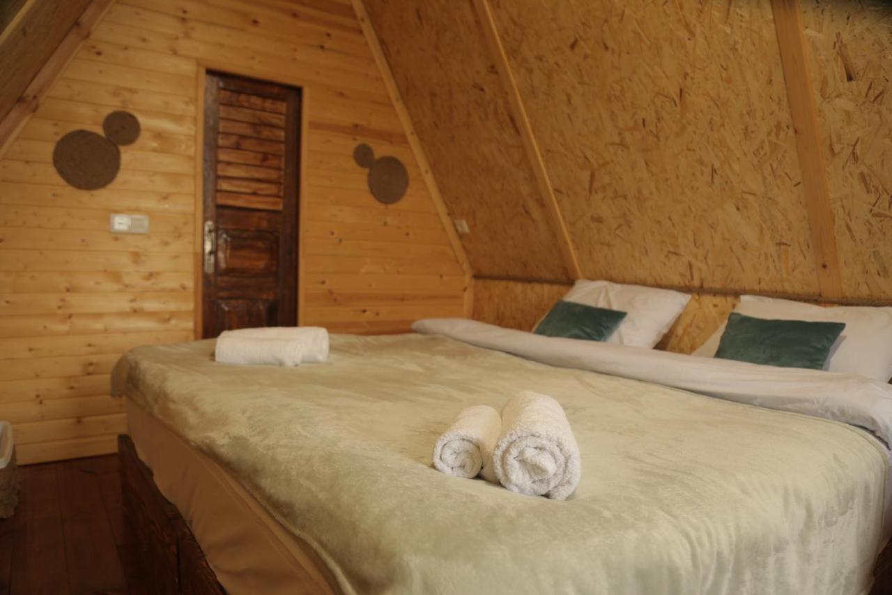 Glamping Wolf Mount Villa Margahovit Buitenkant foto