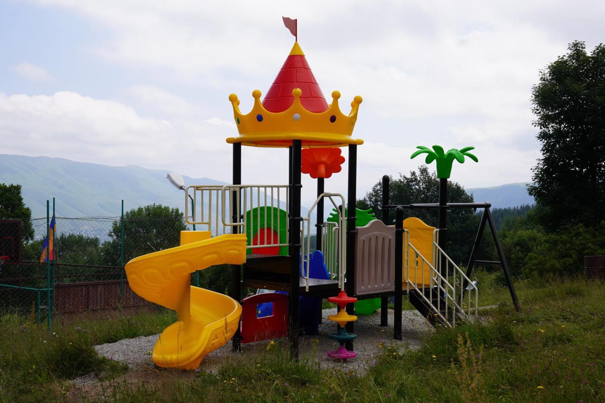 Glamping Wolf Mount Villa Margahovit Buitenkant foto