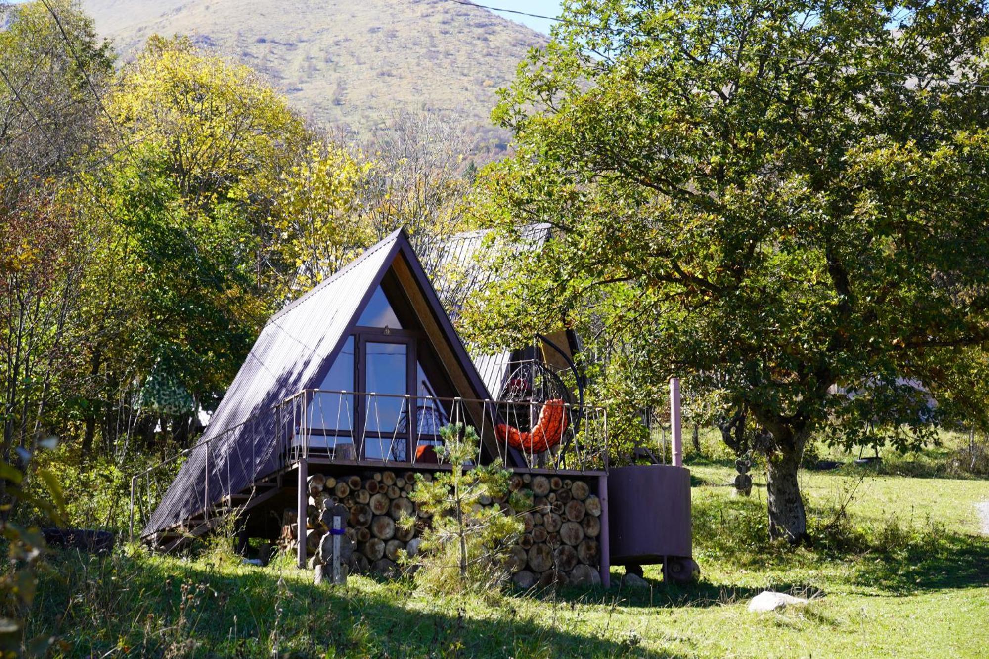 Glamping Wolf Mount Villa Margahovit Buitenkant foto